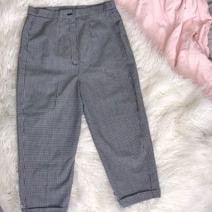 high waisted houndstooth capris